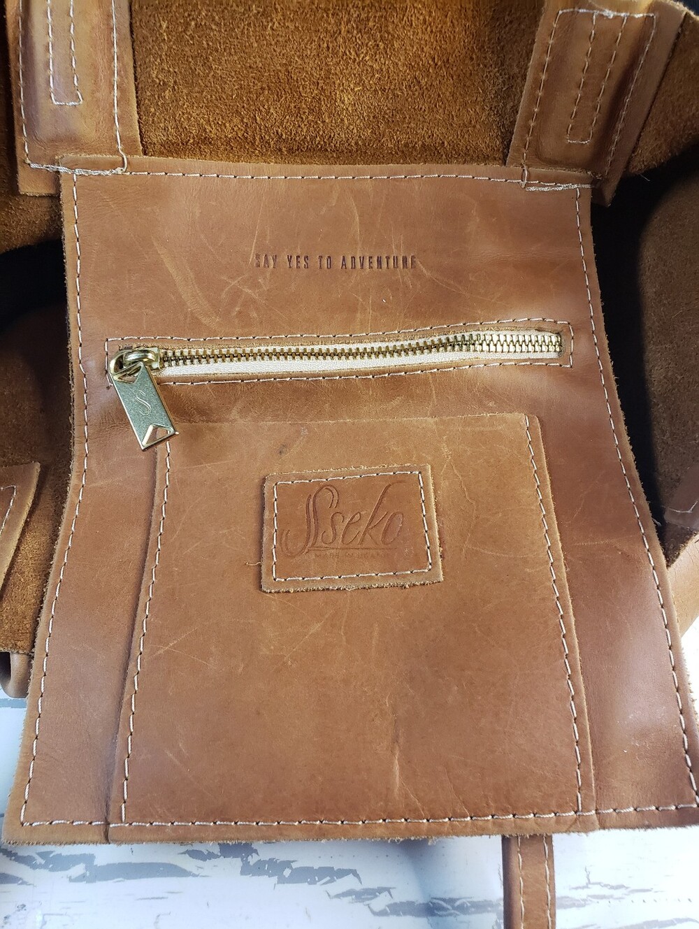 Sseko Designs Safari Leather Bucket Bag in Tan Camel Shade - Picture 11 of 16